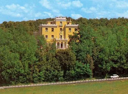 Paradiso 3*