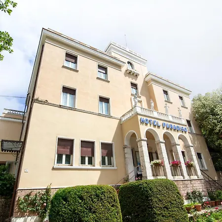 Otel Paradiso 3*