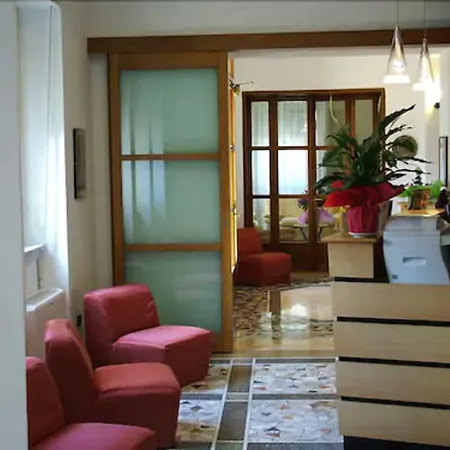 Paradiso 호텔 몬텔루코