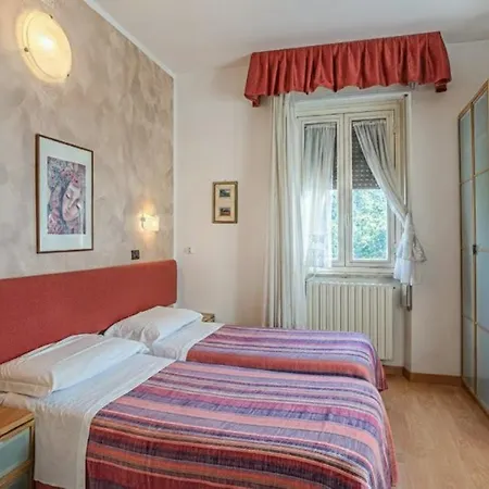 فندق Paradiso 3*