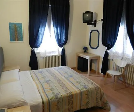 Paradiso Hotel 3*
